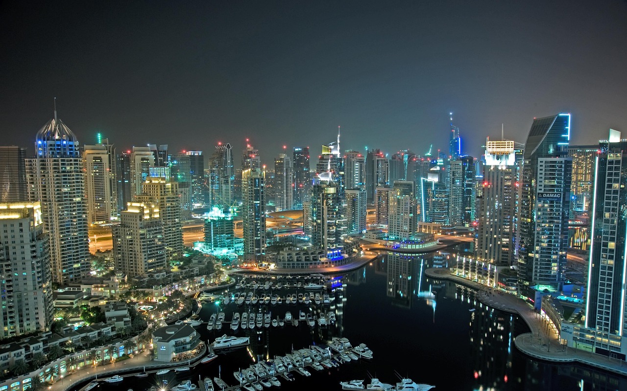 dubai skyline night